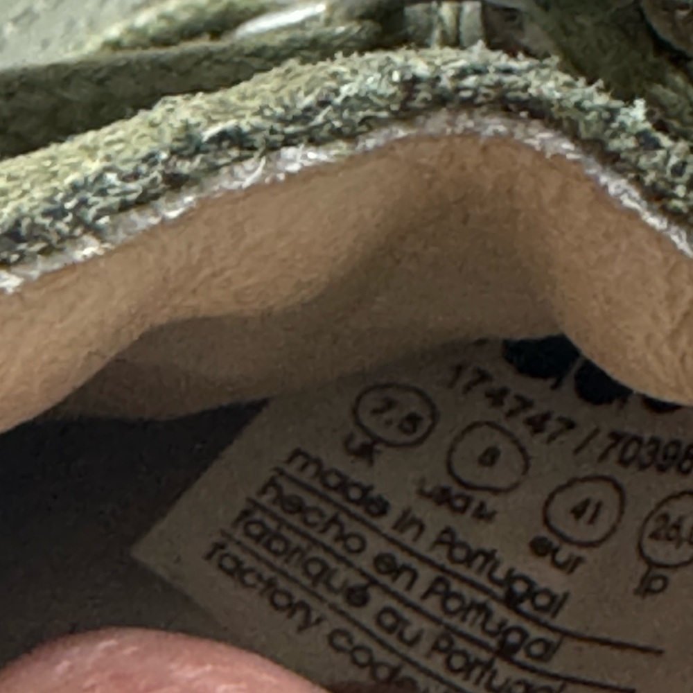 Diadora Olive and Cream Sneakers - Picture 7 of 9